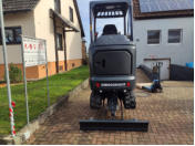 Verstellfahrwerk eingefahren Durchfahrt 1050mm